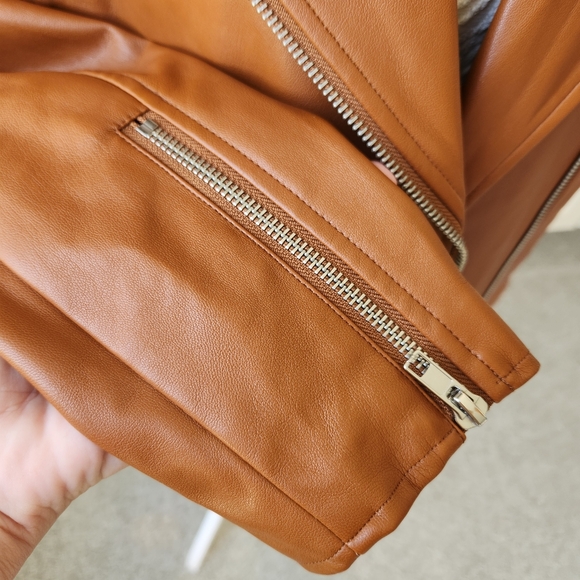 Soft Comfy Faux Leather Moto Jacket Fall Lightweight Zippers Snaps Cute Medium - Picture 9 of 17